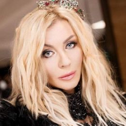 Ірина Білик уперше показала маленького сина