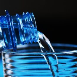 Скільки пити води – вчені дають формулу індивідуального розрахунку