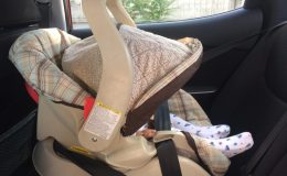 Подорож із дитиною в автомобілі: що взяти і як розважати малюка? Поради від української мами