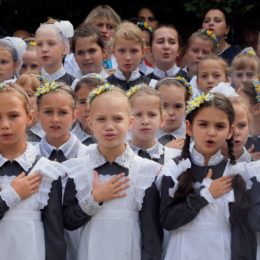 В Киеве разрешат не носить школьную форму