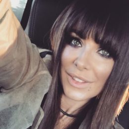 Мамина радість: 38-річна Ані Лорак показала фото із донькою