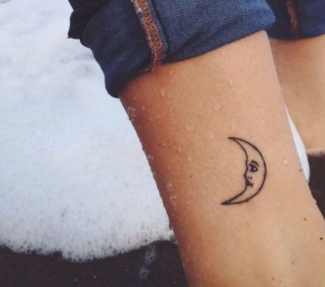 Источник: Instagram @ little.tattoos/minitatt