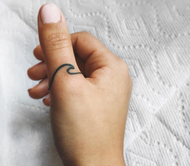 Источник: Instagram @ little.tattoos/minitatt