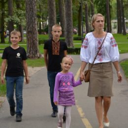 Немає сімей без випробувань: історії мам дітей із цукровим діабетом
