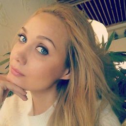 Беда: Евгения Власова попала в реанимацию и просит о помощи