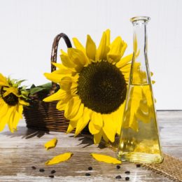 Ученые рассказали, почему так важно употреблять растительное масло