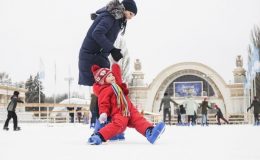 Де покататися на ковзанах у Києві: найкращі ковзанки міста
