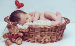 Як полегшити новонародженому процес адаптації до світу: 5 дієвих способів