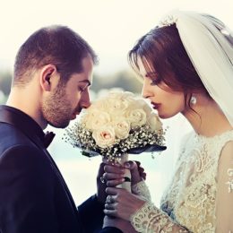 Смена фамилии после замужества: какие документы нужно менять