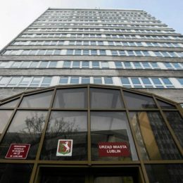 Як отримати дозвіл на проживання у Польщі: особистий досвід українки