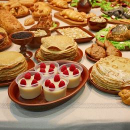 Масляна 2018: де поїсти млинці у Києві