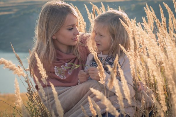 мама дочка, відображення, зовнішня та внутрішня краса