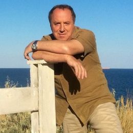 70-річний актор Володимир Стеклов став батьком