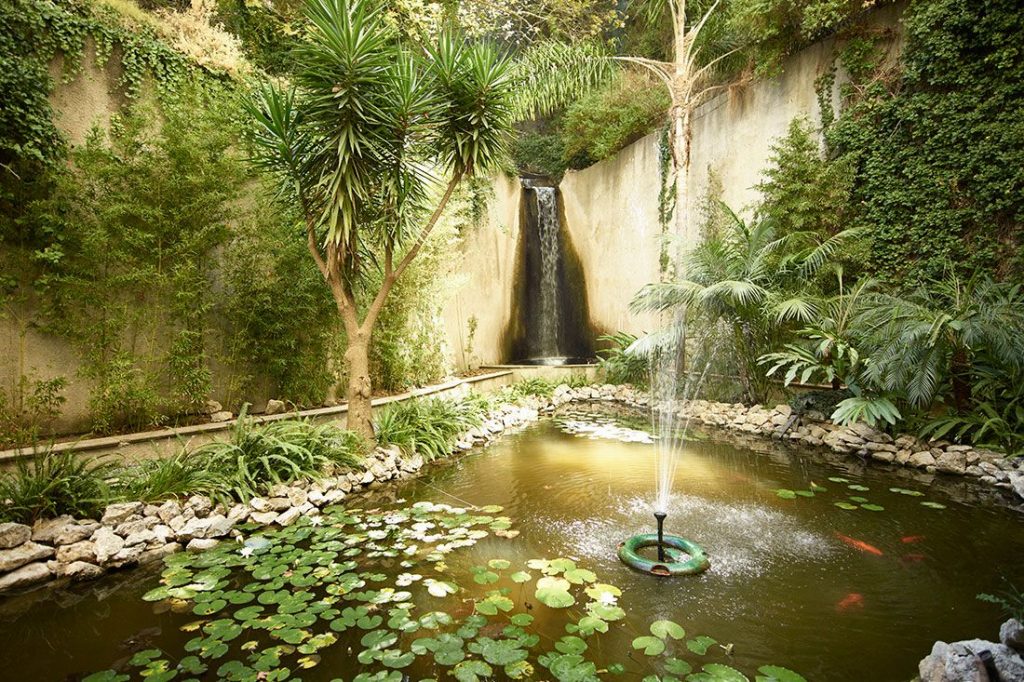 Источник: amathusrhodes.com