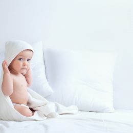 Летние проблемы с кожей у младенца: пеленочный дерматит, потница, аллергия
