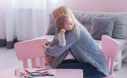 Дитина йде в дитячий садок: 9 заборонених фраз для мами