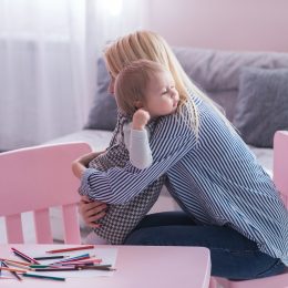 Дитина йде в дитячий садок: 9 заборонених фраз для мами