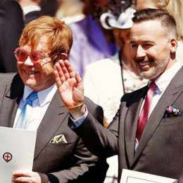 Елтон Джон показав підрослих синів