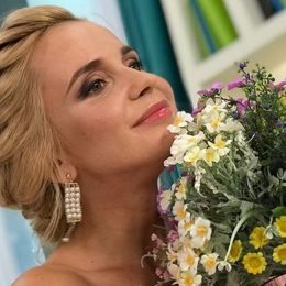 Лілія Ребрик розповіла про своє ставлення до годування грудьми та показала дочок