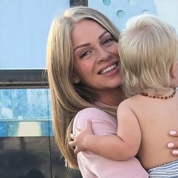 Яна Глущенко вперше показала однорічного сина та назвала його ім’я
