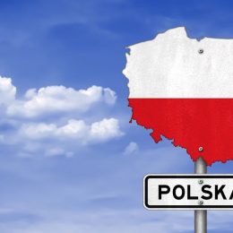 На ПМП у Польщу: чи потрібно вчити дитину польській мові в домашній середовищі?