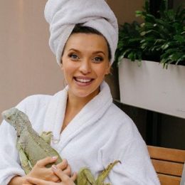 Хлопчик чи дівчинка? Вагітна Регіна Тодоренко влаштувала бебі-вечірку