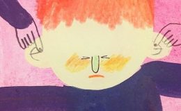 Традиция дергать за уши именинника: как появилась и стоит ли это делать?