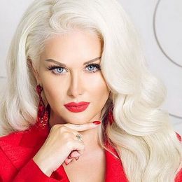 Главные зрители: Катерина Бужинская поделилась милыми фото всех детей