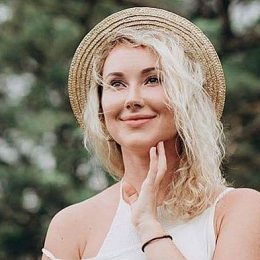 Официально: Ксения Бугримова беременна первенцем