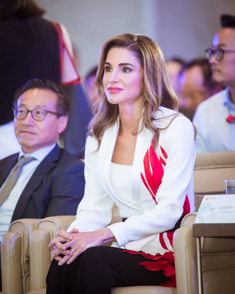 Источник: facebook.com/QueenRania
