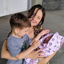 «Сказать, что я довольна — ничего не сказать»: о домашних родах в 5 роддоме