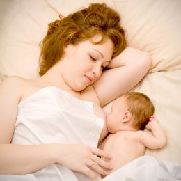5 плюсов совместного пребывания мамы и ребенка в роддоме