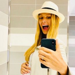 40-летняя модель Петра Немцова беременна первенцем
