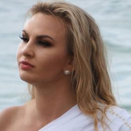 С днем рождения, мои принцессы: Камалия поздравила дочек-близняшек