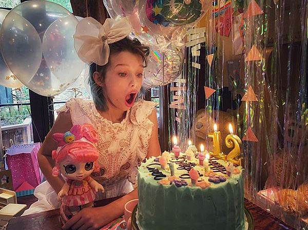 Источник: instagram @millajovovich