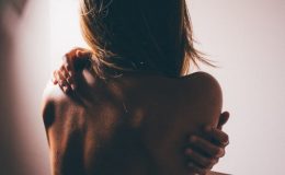 7 страшных болезней, о которых сигнализирует боль в спине