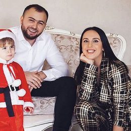 Джамала привітала з Різдвом милими фото із сином та чоловіком