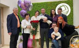 Уже дома: Наталка Карпа показала фото выписки из роддома