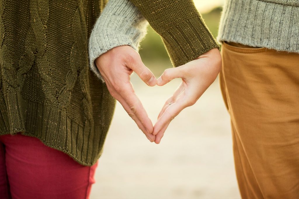 Love is in the air: найкращі пропозиції для покупок у день закоханих