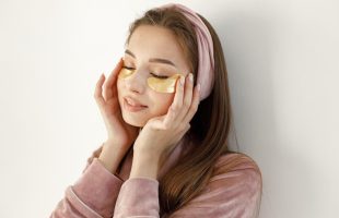 Патчи для глаз: 4 способа улучшить их действие