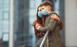 Вчені Італії розповіли, чи передається коронавірус через волосся