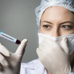 Врачи рассказали, как определить тяжелую форму коронавируса