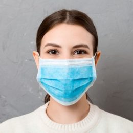 Там ховається коронавірус: 5 небезпек у магазині