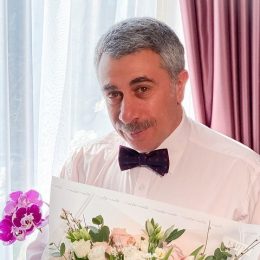 Замість антисептика: Комаровський назвав найкращий дезінфікуючий засіб