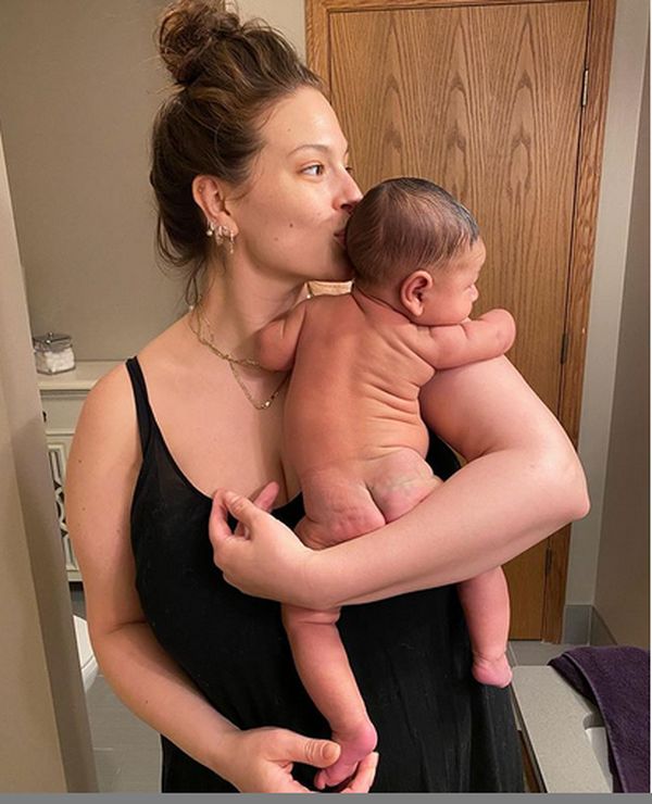 Источник: instagram @ashleygraham