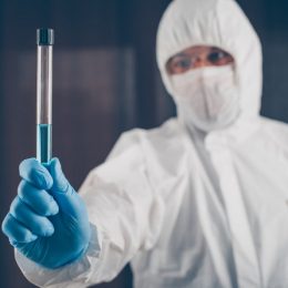 Італійські медики розповіли, скільки коштуватиме вакцина від коронавірусу