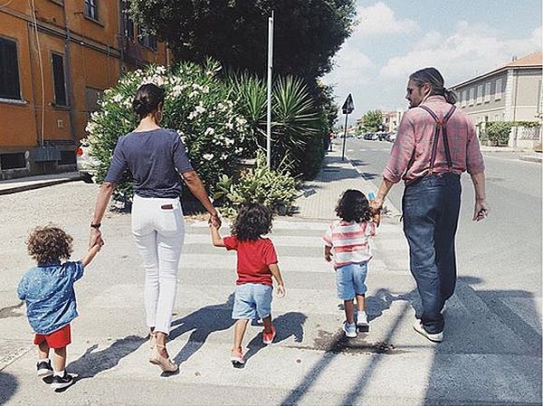 instagram @zoesaldana