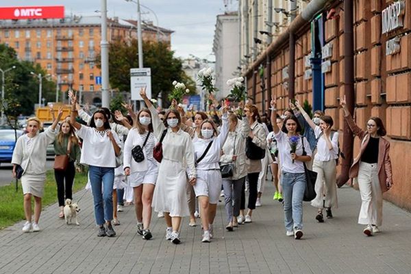 Діти та Революції. Світлана Ройз про те, що говорити дітям про події у Білорусі