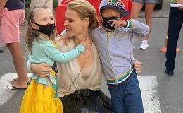 Уже в школу: Ольга Фреймут показала младших детей в первый день учебы