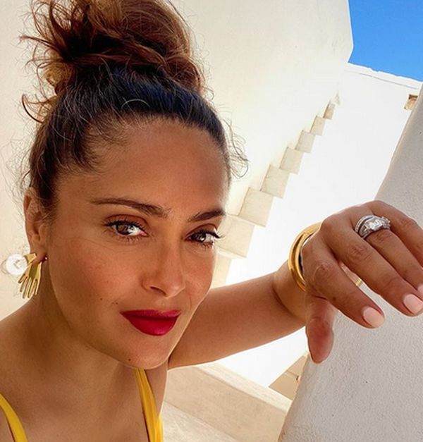 Источник: instagram @salmahayek
